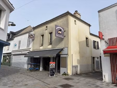 immeuble avec appartement 3 chambres et local commercial