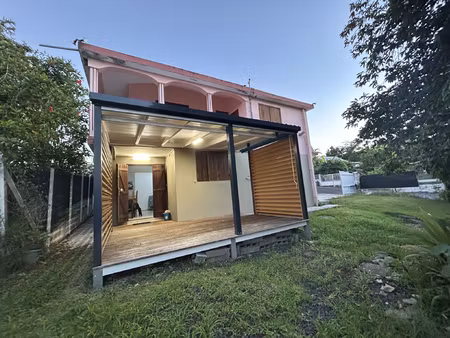 bas de villa - 2 pièces à sainte-anne