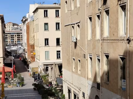 plateau de bureaux de 80 m² - à deux pas du vieux-port