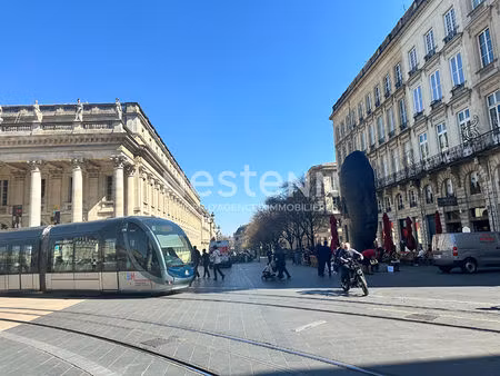 proche grand théatre fonds de restauration