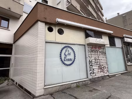 local de plus de 100m2 !