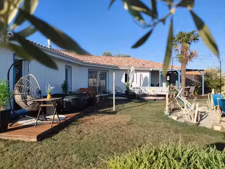 vente maison 7 pièces 151 m² à civrac-en-médoc (33340)  329 000 €