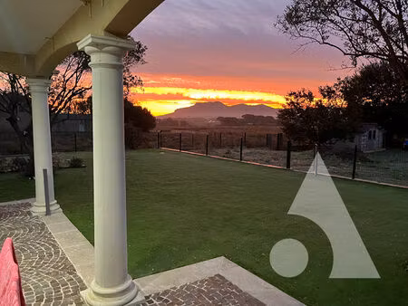 le muy - maison de caractère plein sud avec piscine & terrain arboré - 724.000 €