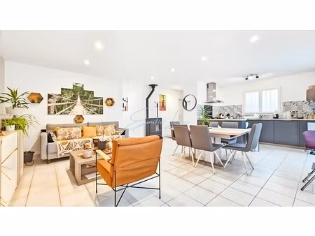querrien / nue-propriete – opportunité rare : maison récente 3 chambres  plain-pied avec j