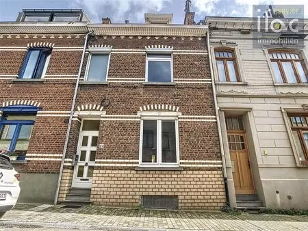 gerenoveerde 4 slaapkamer woning in centrum tervuren