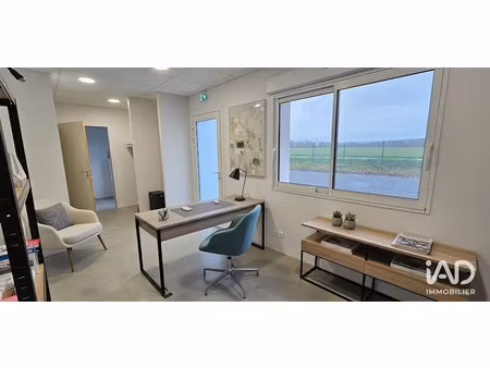 location locaux professionnels 84 m² à maisdon-sur-sèvre (44690)  800 €