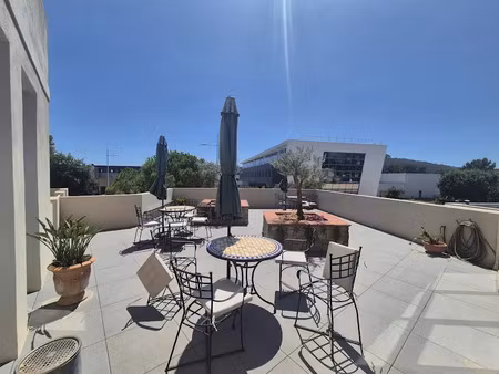 location meublée locaux professionnels 2 pièces 15 m² à six-fours-les-plages (83140)  450 