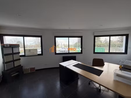 location locaux professionnels 90 m² à cholet (49300)  900 €