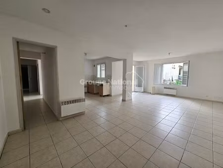 maison comps 4 pièce(s) 116 m2 avec jardin et stationnements