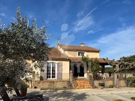 maison 140 m2 3 chambres grand terrain avec piscine