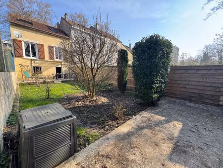 maison de 66 m2 sh avec 1 terrasse et 1 jardin à charleville