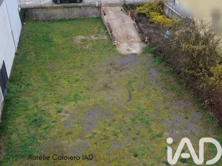 vente terrain 914 m²