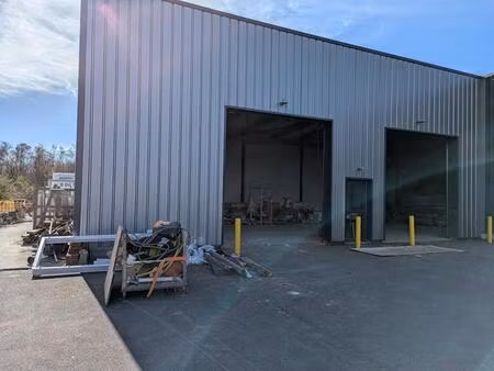 60100 creil - entrepôt d'activité avec bureau et parkings