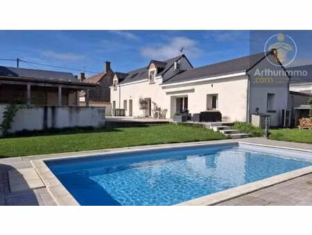 maison ancienne rénovée 5 chambres avec piscine à messas  à 30 mn d'orléans et blois  1h30
