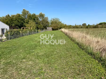 terrain le gue de velluire 528 m2