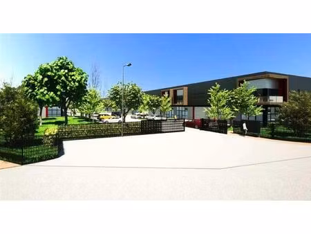 location local d'activités fenouillet 10 773 m²