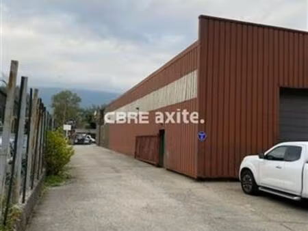 location local d'activités voglans 700 m²