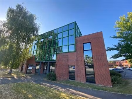 location bureau st gregoire 87 m²