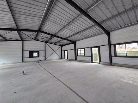 location bureau saint julien l'ars 182 m²