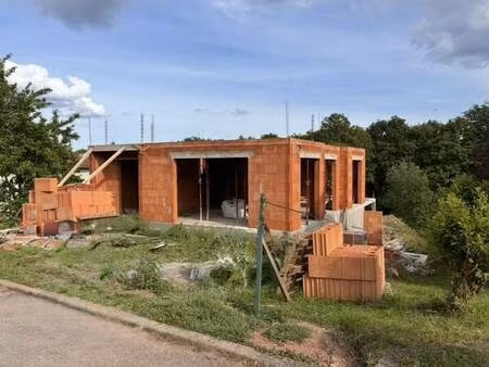 maison contemporaine en cours de construction - plans disponibles