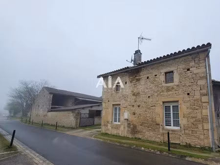 vente propriété 4 pièces 118 m² à villefagnan (16240)  80 000 €