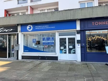 à louer local commercial 50 15 m² – 1 150 € |calais