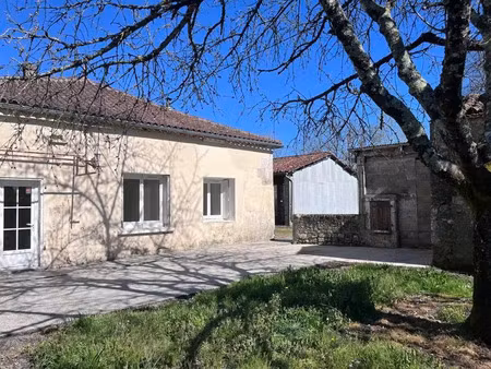 vente maison 6 pièces 112 m² à montmoreau (16190)  119 460 €