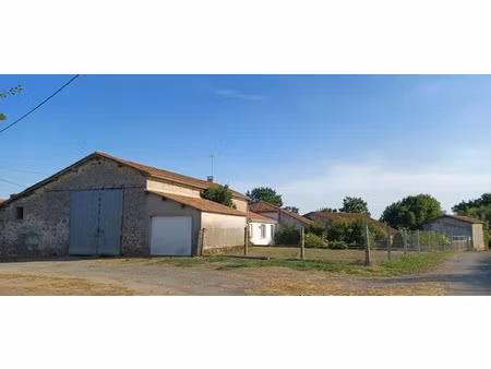 vente maison 6 pièces 79.21 m² à l'absie (79240)  115 000 €