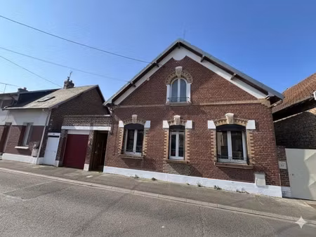 vente maison 4 pièces 115 m² à tergnier (02700)  117 800 €
