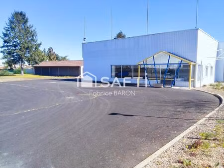 local commercial dans zone commerciale