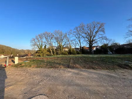 terrain saint benoit 648 m2