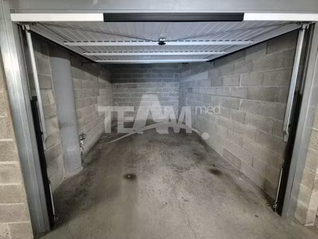 location local commercial sete 34200