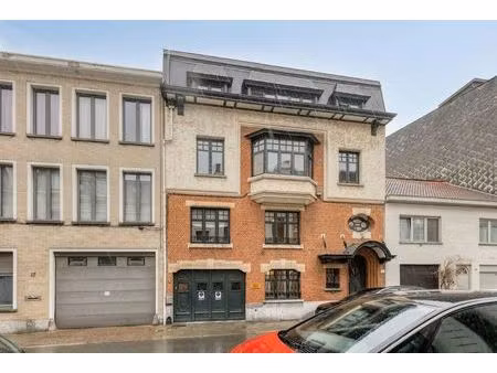 appartement te huur in berchem met 2 slaapkamers