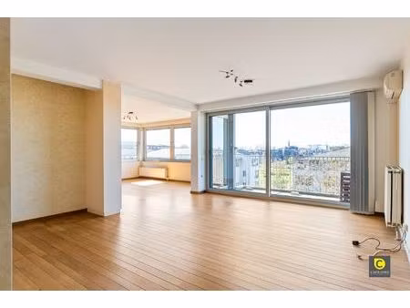 appartement te huur in berchem met 3 slaapkamers