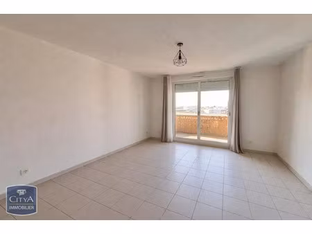appartement à louer 2 pièces 44.3 m² - nîmes (30) - 549€