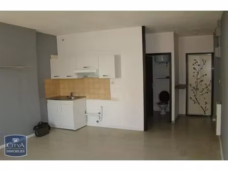 appartement à louer 1 pièce 30.32 m² - vitrolles (13) - 539€