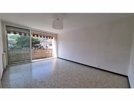 location appartement 3 pièces 66 m² à tournon-sur-rhône (07300)