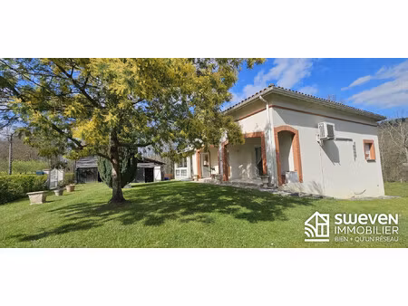 maison traditionnelle avec sous sol