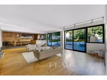 viroflay rive gauche – a superb 4-bed apartment with id 2886139496