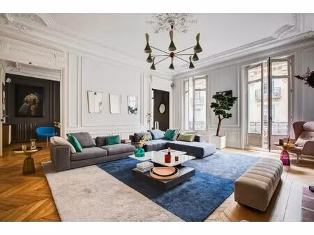 paris 17th district – a luxurious 4-bed apartment with id 2885939038