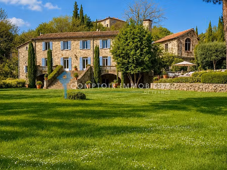 domaine d'exception au bord de l'ardèche - avec maison de ma