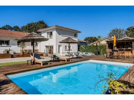 beautiful 186 m² family house in la teste-de-buch with id 3586814786