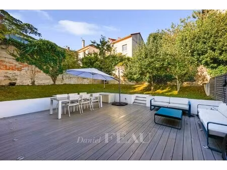 viroflay rive gauche – a 3/4 bed apartment with a garden and terrace with id 2886211151