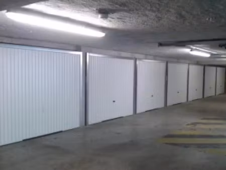 lot de 3 garages côte-à-côte