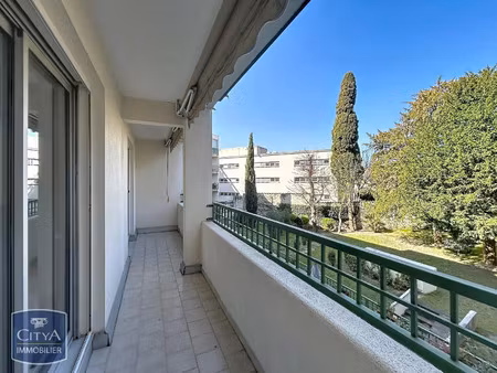 appartement à louer 3 pièces 70.12 m² - nîmes (30) - 819€