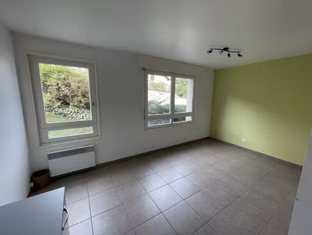 location appartement 1 pièce 23m² brioude 43100