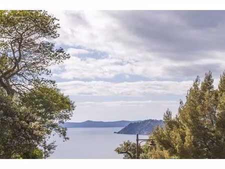 villa rénovée avec vue sur la mer et climatisée