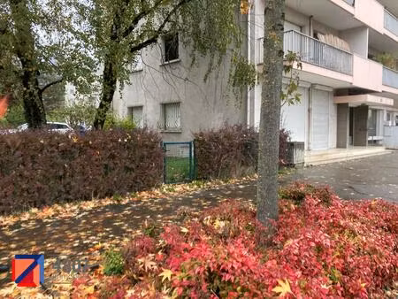 location local commercial 68m² annecy 74000