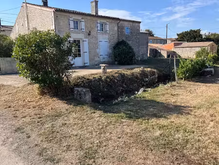 vente maison 4 pièces 153 m² à sainte-gemme (17250)  165 000 €