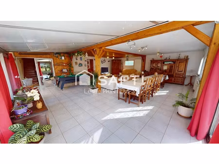 vente maison 9 pièces 254 m² à saint-pompain (79160)  177 000 €